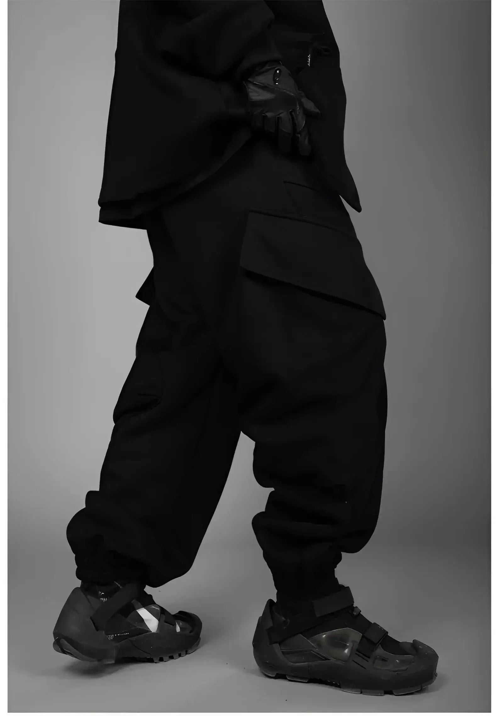 Techwear Urban Voyager Joggers - Fuga Studios