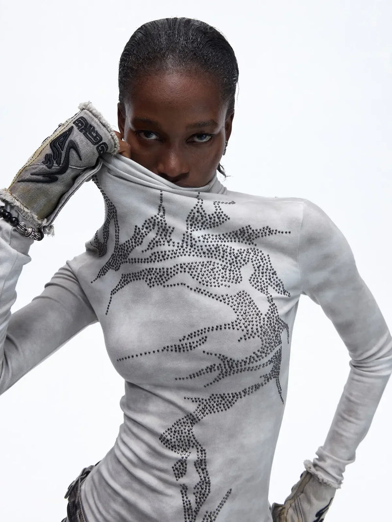 Goth Y2K Fashion: Opium Dragon Rhinestone Turtleneck Top bei Fūga Studios