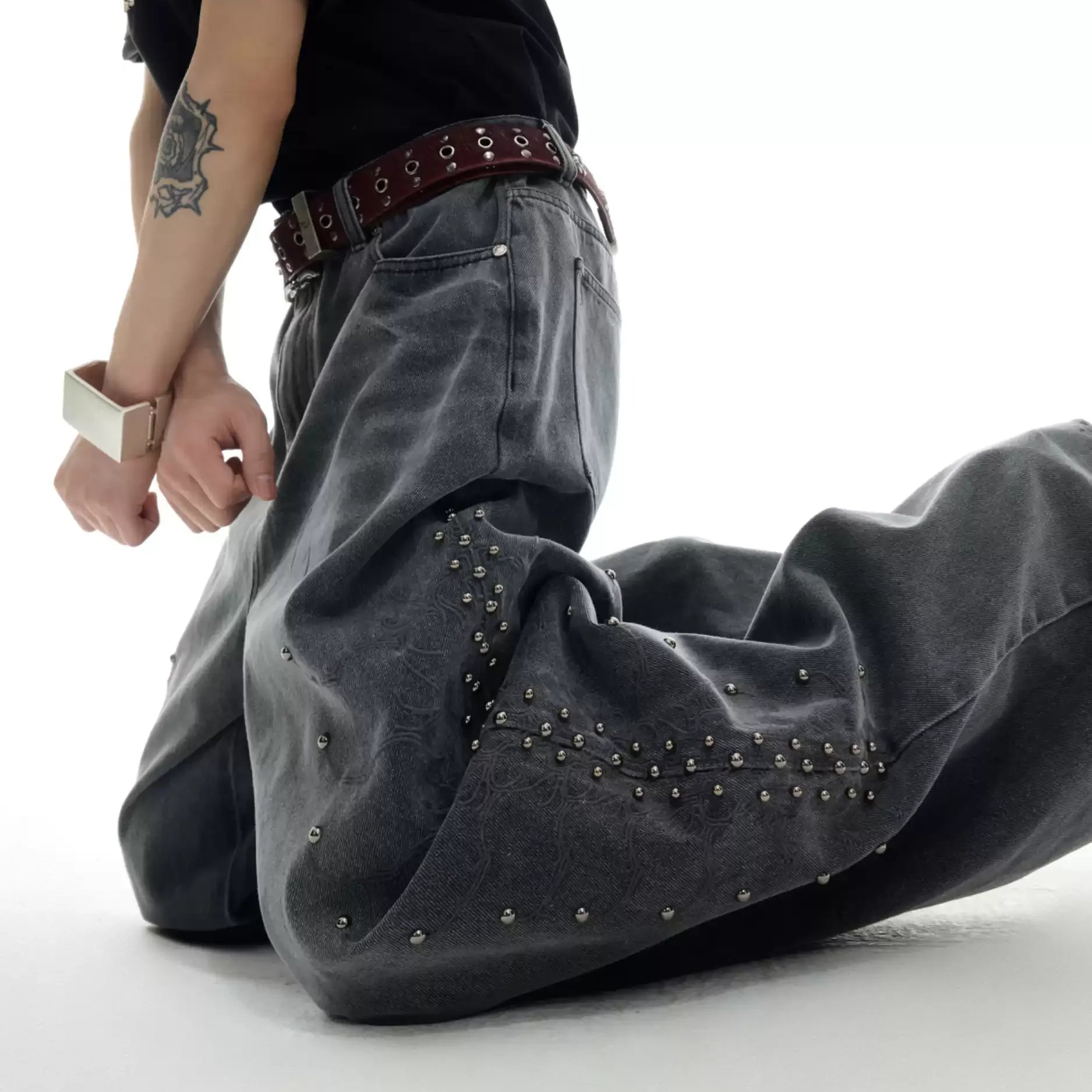 Y2K Grunge Outfits 2025: Rebellion trifft Future Fashion