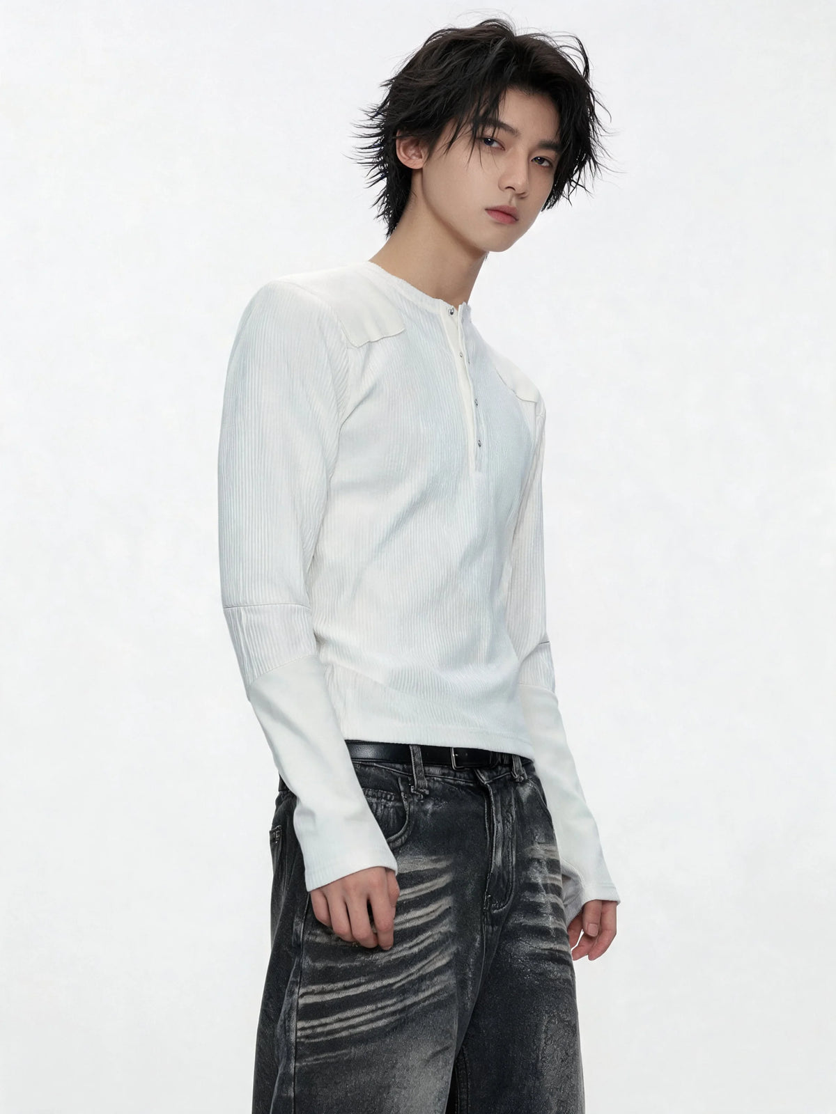 Opium Leather Patch Henley Weiß - Fuga Studios