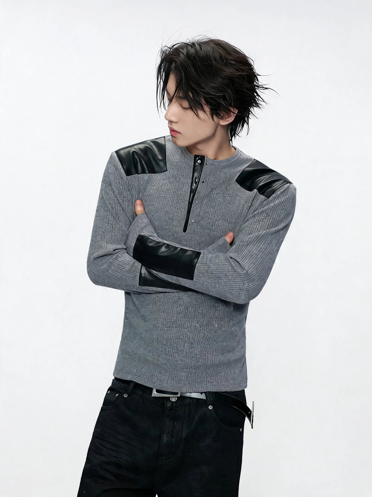 Opium Leather Patch Henley Grau - Fuga Studios