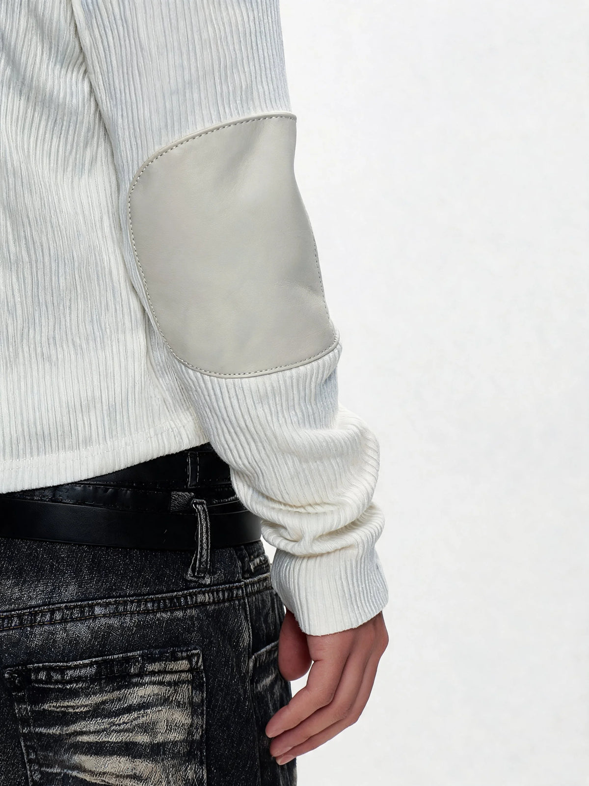 Opium Leather Patch Henley Weiß - Fuga Studios