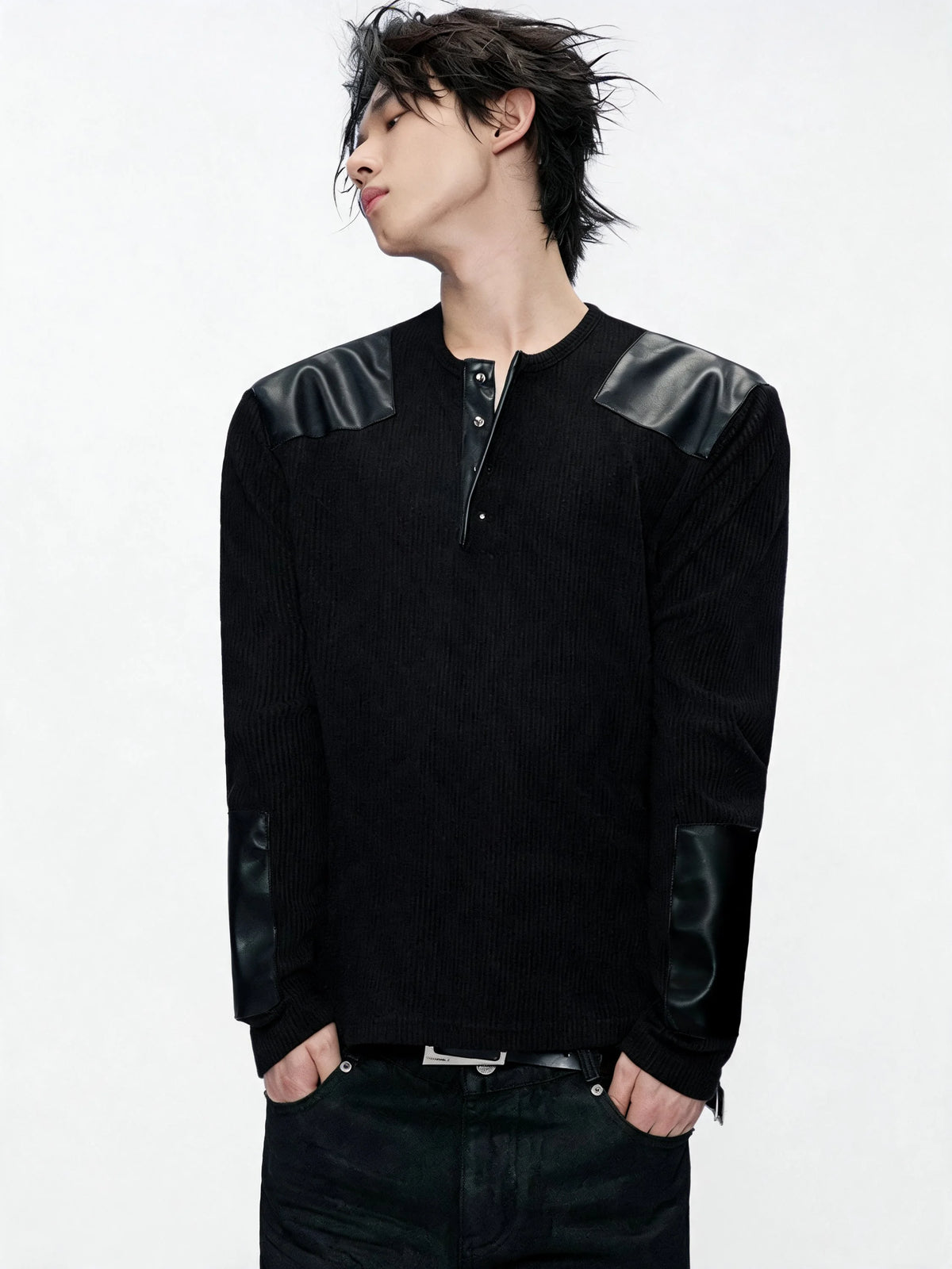 Opium Leather Patch Henley Schwarz - Fuga Studios