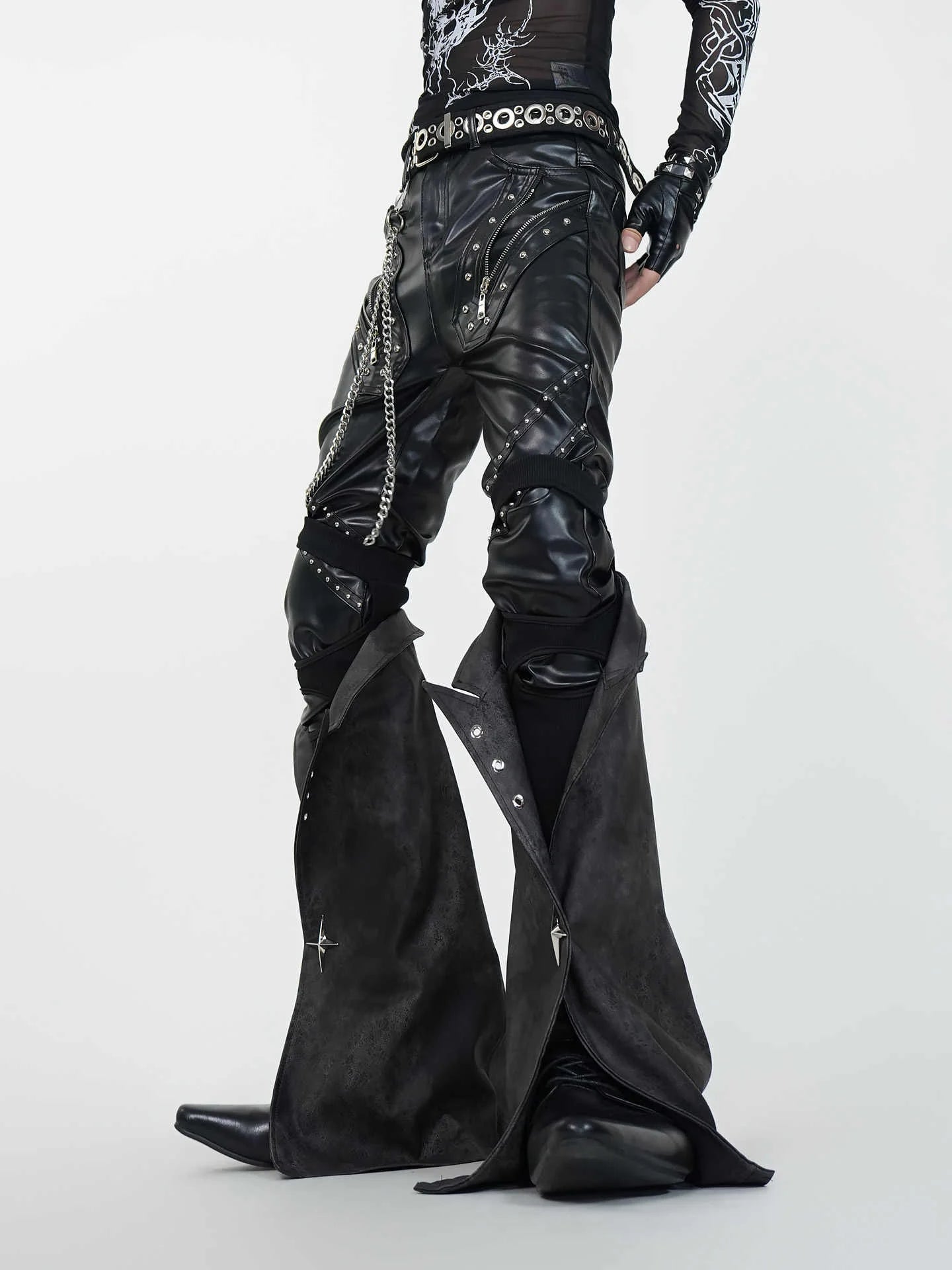 Opium Trumpet Leg Cover Heavy Motorcycle - Fuga Studios