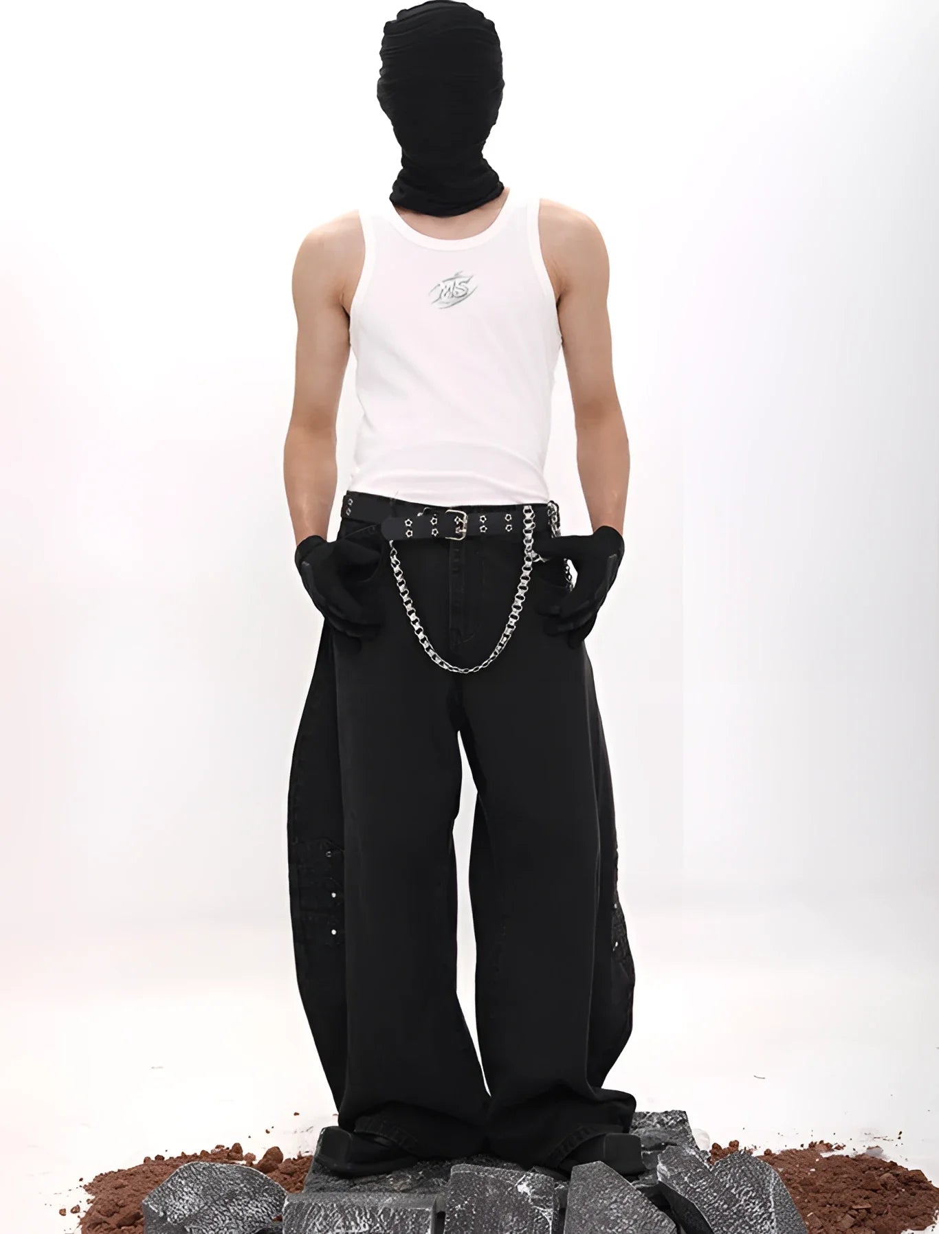 Rave Metal-Emblem Ribbed Tank Top – Fuga Studios