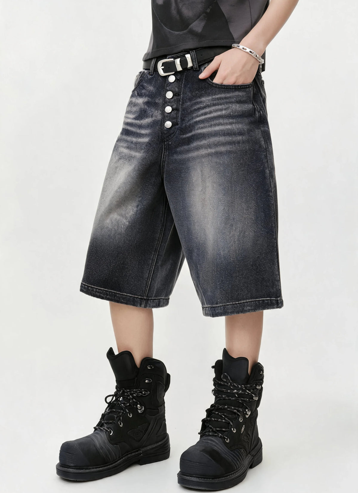 Streetwear Unisex Washed Shorts - Fuga Studios