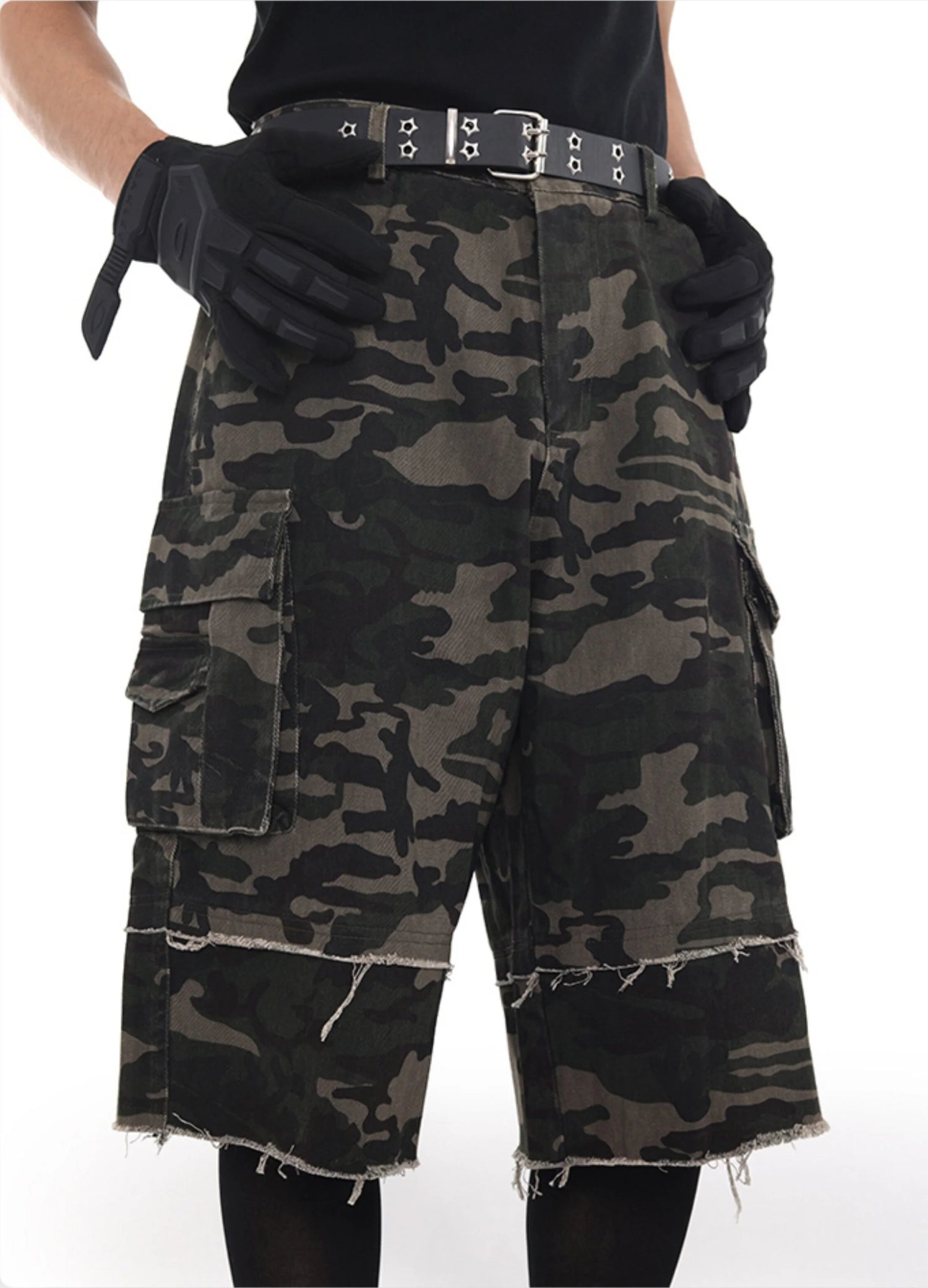Y2K Camo Raw-Hem Cargo Jorts – Fuga Studios