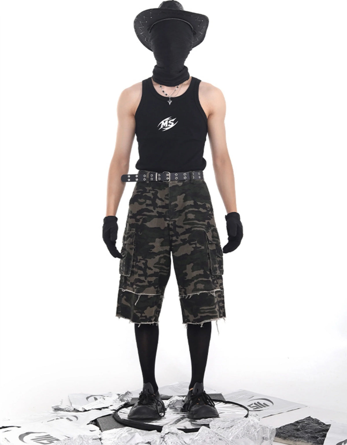 y2k-camo-raw-hem-cargo-jorts-
