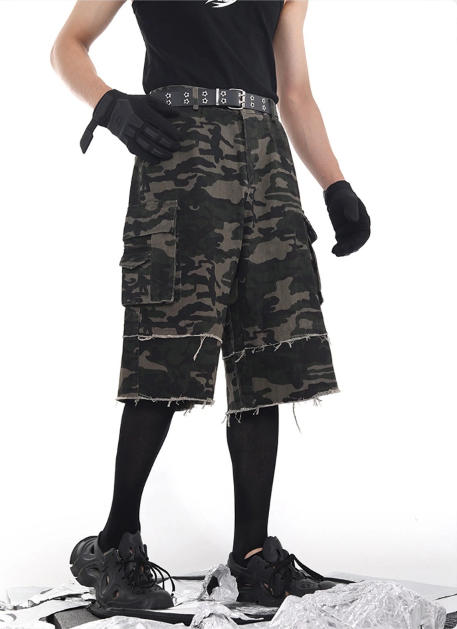Y2K Camo Raw-Hem Cargo Jorts – Fuga Studios